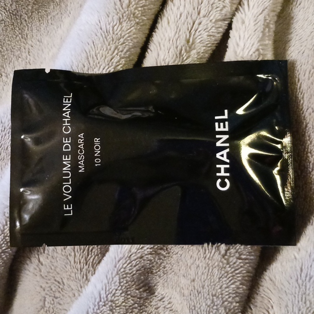 Chanel Le Volume De Chanel Mascara Sample